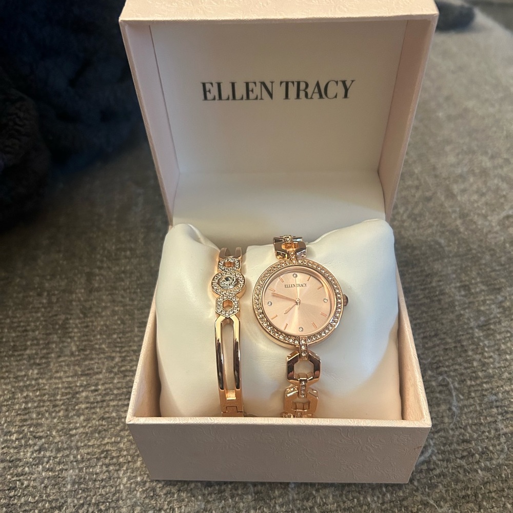 New ELLEN TRACY Crystal Watch Set with Crystal Embellished Bangle Rose Gold